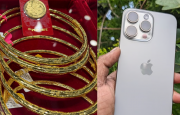 
                                 Giá vàng hôm nay tối 31/7 diễn biến kịch tính, dự báo giá vàng ngày mai, giá iPhone 15 Pro Max rẻ kỷ lục 
                            