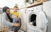 
                                 Câu chuyện giặt quần áo sao cho sạch và nỗi lo muôn thuở về vi khuẩn vô hình 
                            