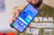
                                 Chiếc Galaxy S nhỏ gọn full tính năng đáng mua nhất hiện nay, rẻ hơn iPhone 17 gần chục triệu đồng 
                            