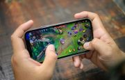 
                                 Đánh giá khả năng chơi game trên iPhone X trong năm 2026: Liên Quân, Free Fire vẫn chơi tốt, có cân được các game nặng? 
                            