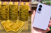 
                                 Giá vàng hôm nay trưa 16/9: Vàng SJC, vàng 9999 bật tăng trở lại tới 600.000 đồng, Samsung Z Fold 8 có rẻ? 
                            