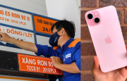 
                                 Giá xăng dầu hôm nay tối 22/9: E10 tăng 3 kỳ liên tiếp, hơn 25.600 đồng/lít, iPhone 15 Plus rẻ như cho 
                            