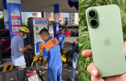 
                                 Giá xăng dầu hôm nay 22/10 ổn định, dự báo chiều nay giá xăng tiếp tục giảm sâu, iPhone 17 có tăng? 
                            