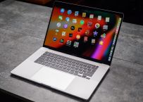 MacBook Pro 16 inch giảm giá sâu chưa từng có: Cháy hàng trên Amazon