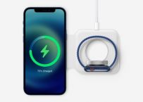 Apple ra mắt đế sạc không dây MagSafe mới cho iPhone 12