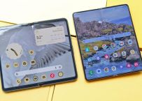 Kình địch Galaxy Z Fold4 'cháy hàng' dù thiết kế lẫn trang bị đều kém hơn