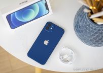 iPhone 12 giá chạm đáy vực, sắp thay iPhone 11 để là iPhone quốc dân với giá rẻ, màn OLED