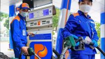 Giá xăng dầu hôm nay 17/7: Xăng E10 vẫn rẻ hơn nhiều nước, xăng E5 chạm ngưỡng 19.000 đồng/lít