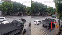 Hưng Yên: Xe tải vượt ẩu chèn người phụ nữ tử vong tại chỗ, camera ghi lại diễn biến vụ việc