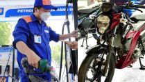 Giá xăng dầu tối nay 24/9: E10 RON95 và E5 RON92 chính thức 'xa bờ', Diesel tăng 'phi mã', Suzuki Satria Pro 2027 cực rẻ
