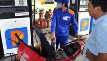 Giá xăng dầu tối 19/10: E10 RON 95 và RON 92 giảm về mức rẻ, dầu diesel còn cách đáy 7.900 đồng, giá đầy bình ô tô Mazda