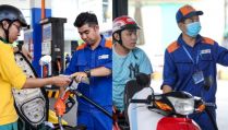 Giá xăng dầu hôm nay chiều 28/10: Cập nhật bảng giá mới nhất, xăng E10 có loại hơn 24.000 đồng/lít