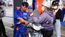 Giá xăng E10 hôm nay 29/10: Có thể tăng 800 đồng/lít sau điều chỉnh? Xăng E5 còn tăng mạnh hơn?