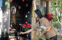 NSƯT Trịnh Kim Chi chia sẻ loạt ảnh đi cúng rằm tháng Giêng tại Chùa Nghệ Sĩ - Nghĩa Trang Nghệ Sĩ 