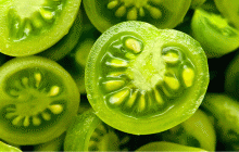 5 món ăn độc hại, nguy hiểm nhất trên thế giới không thể bỏ qua: Cà chua xanh, bạch tuộc sống