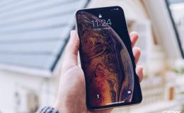 Ham hố mua iPhone XS Max giá rẻ, tôi được gì và mất gì?