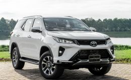 Bảng giá xe Toyota Fortuner mới nhất tháng 10/2020: Giá lăn bánh và khuyến mại mới nhất