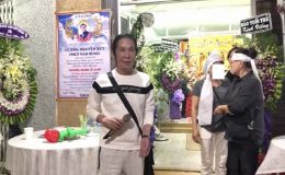 Không nhận show, 'ông hoàng cải lương’ Vũ Linh tức tốc đến tang lễ bố của người yêu cũ