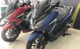 ‘Đàn anh’ Honda SH 350i bất ngờ về nước: Trang bị ngập tràn, thiết kế ‘mê như điếu đổ’