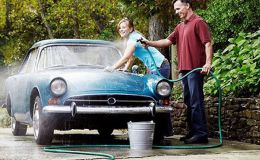 Những điều cần lưu ý khi tự rửa xe ô tô