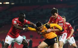 Di sản của Mourinho đá như 'lên đồng' trước Wolves, CĐV MU mừng rỡ: 'Vidic 2.0 cuối cùng đã trở lại'