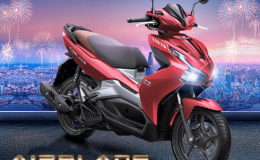 Honda Air Blade có giá không tưởng khiến đàn em Honda Vision bỡ ngờ: Mua 1 tặng 1, cơ hội tậu xe hời