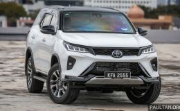 Toyota Fortuner 2021 được bổ sung thêm trang bị 'đấu' Hyundai SantaFe, bán ra với mức giá 963 triệu