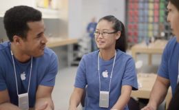 Điều kiện làm việc căng thẳng giữa đại dịch Covid-19 khiến nhiều nhân viên Apple Store quan ngại