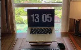 Hướng dẫn cài màn hình chờ MacBook với đồng hồ số siêu đẹp
