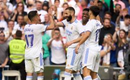 Real Madrid lần đầu vô địch La Liga trên sân nhà sau hơn thập kỷ