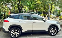 Ngỡ ngàng vì chiếc Toyota Corolla Cross 2022 siêu lướt rao bán giá khó tin khiến Honda HR-V 'té xỉu'