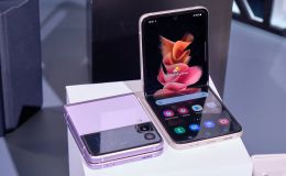 Giá Galaxy Z Flip 3 tháng 7: Giảm tới 7 triệu đồng, ‘đe nẹt’ iPhone 12 bởi sự gọn nhẹ và tinh tế