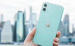 Giá iPhone 11 tháng 9/2022: Cú 'xả kho' chất lượng 'đốn tim' khách Việt vì rẻ không tưởng