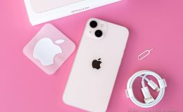 Giá iPhone 13 tháng 9/2022: 'Rẻ đến không tưởng' nức lòng khách Việt, đánh quỵ Galaxy S22