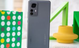 Giá Xiaomi 12 Pro tháng 10: Ngang ngửa iPhone 12 và Galaxy Z Flip4