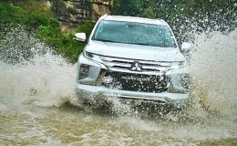 Giá lăn bánh Mitsubishi Pajero Sport tháng 1/2023 cực hời, hạ bệ Toyota Fortuner và Hyundai Santa Fe