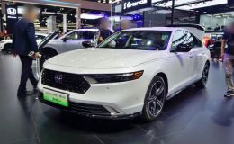 Honda Accord 2023 lộ diện, hé lộ loạt nâng cấp 'trên cơ' Toyota Camry