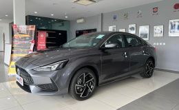 Kỳ phùng địch thủ của Hyundai Elantra giảm giá gần 100 triệu đồng, rẻ ngang Hyundai Grand i10