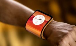 Motorola giới thiệu điện thoại thông minh có màn hình dẻo có thể đeo quanh cổ tay