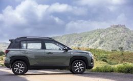 Tin xe hot 30/11: Giá chỉ 177 triệu đồng, ‘Hyundai Grand i10 phiên bản SUV’ khiến khách ùn ùn tậu xe