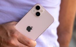 iPhone 13 hạ giá thấp nhất lịch sử, bán chạy top 4 toàn cầu, vượt xa Galaxy S23 Ultra, iPhone 15 mới
