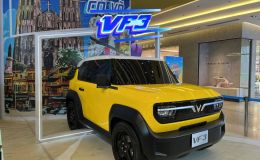 Kỷ lục thị trường ô tô Việt: Cứ hơn 8 giây có một người chốt cọc VinFast VF 3