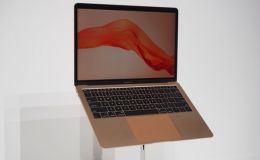 MacBook Air 2017 rớt giá mạnh chỉ hơn 8 triệu: Thiết kế sang trọng miễn chê, hiệu năng đỉnh nóc kịch trần