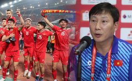 HLV Kim Sang-sik tặng món quà đặc biệt cho ĐT Việt Nam, tiết lộ đặc quyền hiếm có sau AFF Cup 2024