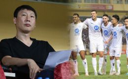 Tin bóng đá trưa 6/5: CLB Nam Định nhận vinh dự lớn từ AFC; FIFA làm khó HLV Kim Sang-sik