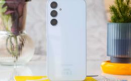 Đây là vua màn lớn tầm trung của năm 2024, giá rẻ như bèo trong tháng 5/2025, ăn đứt iPhone 16 Plus