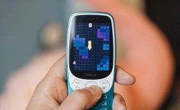 Nokia 3210 4G giảm kịch sàn, vua máy cục gạch, có cả 4G, chơi được nhiều game huyền thoại