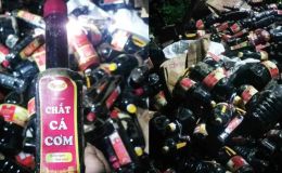 Quảng Nam: Người dân phát hiện gần 1.000 chai nước mắm bị vứt bỏ trong bụi rậm, lộ chi tiết gây 'sốc'