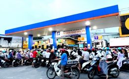 Giá xăng dầu hôm nay 3/7: Xăng RON95 trong nước giảm mạnh nhất, chỉ còn hơn 19.000 đồng/lít