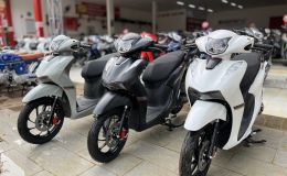Tin xe cuối tuần: Cận cảnh ‘SH phiên bản bình dân’ vừa cập bến đại lý Việt Nam, giá 23,5 triệu đồng